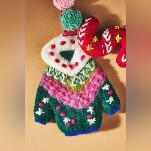 Anthropologie ‘S’ Après Ski Monogram Ornament ⛷️